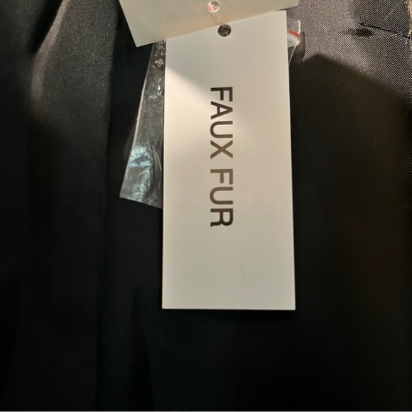 Faux Fur Brownish-Gray Vest with elasticity dark silvery belt. Size small - Picture 14 of 16